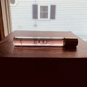 ☁️ SOLD ☁️ Lancôme Idole